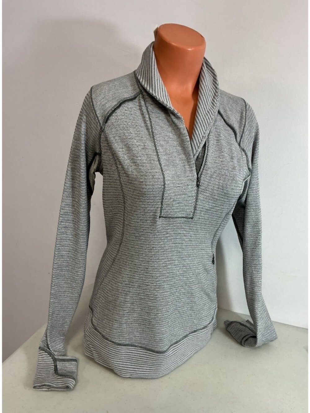 Lululemon Think Fast Pullover Athleisure Top Womens 8